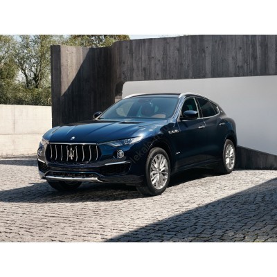 Maserati Levante 2016 - лекало салона