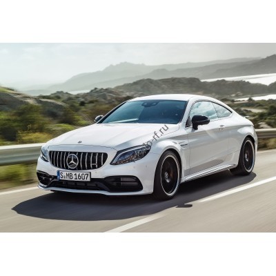 Mercedes-Benz AMG C63 Coupe 2019 - лекало салона