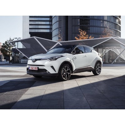 Toyota C-HR 2018 - лекало салона