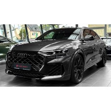 Audi RS Q8 2025 - лекало салона