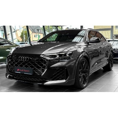 Audi RS Q8 2025 - лекало салона