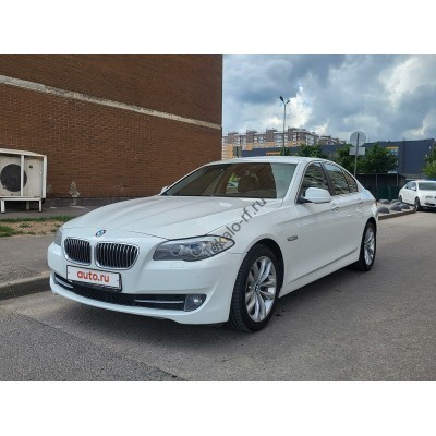BMW 5 i 2012 - лекало салона