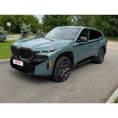 BMW XM 2023 - лекало экрана мультимедиа