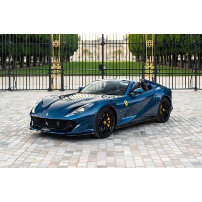 Ferrari 812 GTS Convertible 2020 - лекало фар
