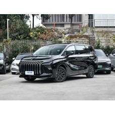 Forthing V9 2023 - лекало салона