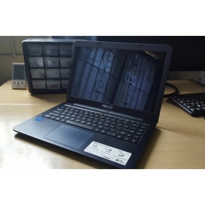 ASUS e402s лекало для ноутбука