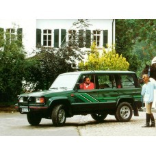 Isuzu Trooper 1991-2002 5 дверей лекало переднее боковое стекло