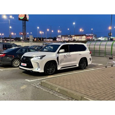 Lexus LX 570 2018 - лекало экрана мультимедиа