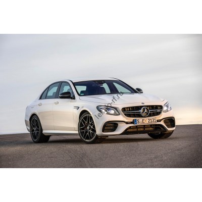 Mercedes-Benz AMG E63 Sedan 2020 - лекало экрана мультимедиа