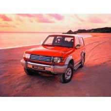 Mitsubishi Pajero (V24) 3D 1991-1999 лекало переднее боковое стекло