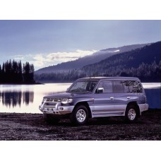 Mitsubishi Pajero V-45 1991-1999 лекало переднее боковое стекло