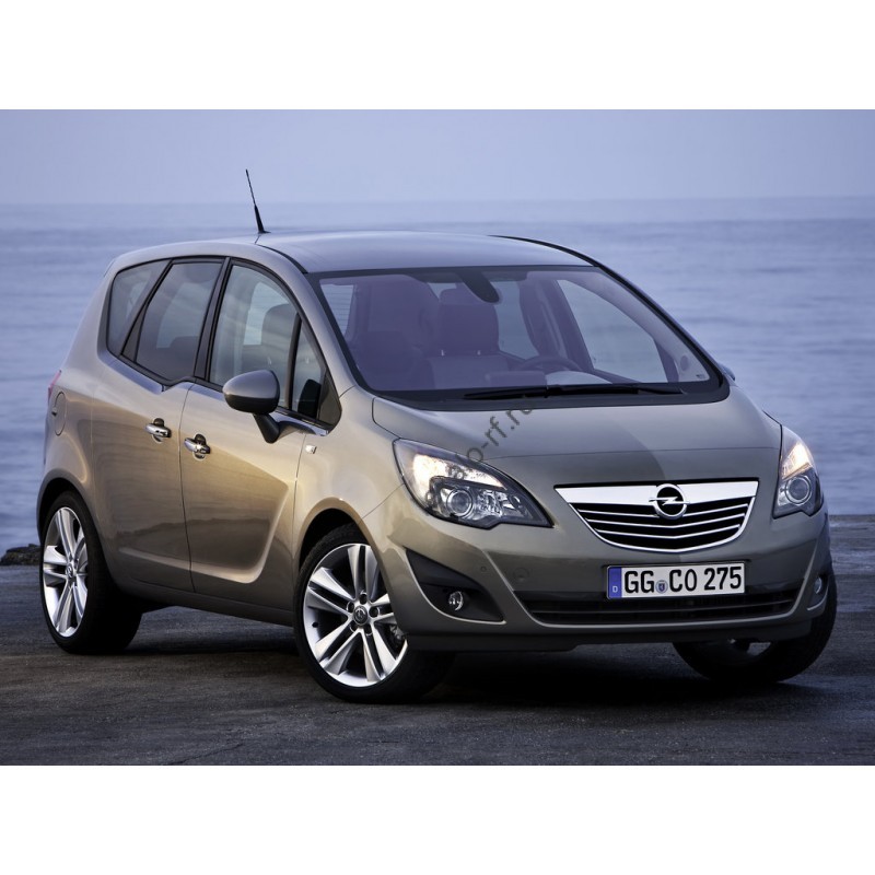 Opel Meriva белая