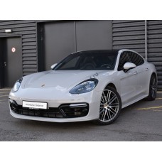 Porsche Panamera 2017 4S - лекало экрана мультимедиа