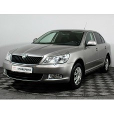 Skoda Octavia 2010 - лекало фар