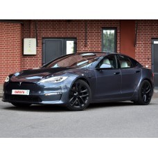 Tesla Model S (2021) Plaid - лекало салона