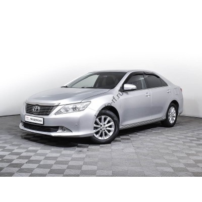 Toyota Camry 2012 - лекало фар