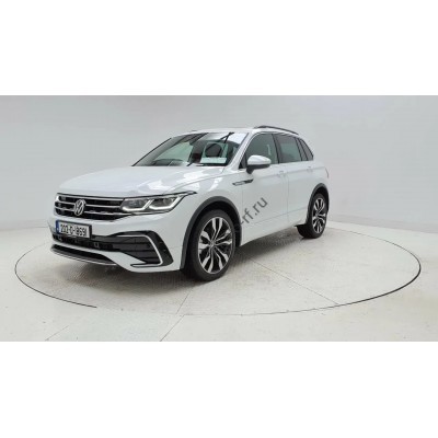 Volkswagen Tiguan R-Line 2020 - лекало экрана мультимедиа
