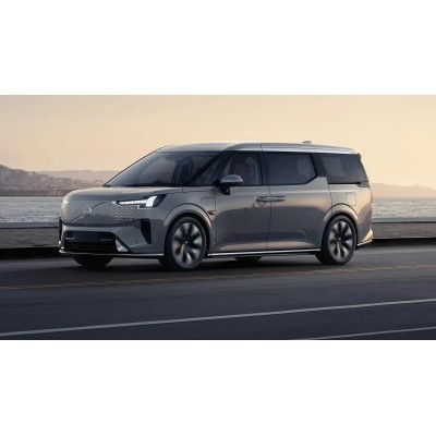 Volvo EM90 2025 - лекало салона