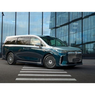 Voyah Dream 2025 - лекало экрана мультимедиа